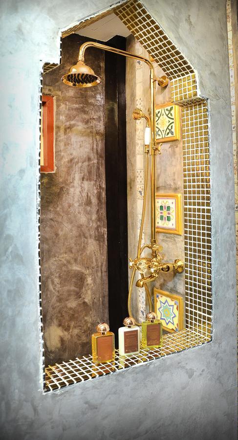 รีสอร์ท ชูชัยบุรี ศรีอัมพวา 5*