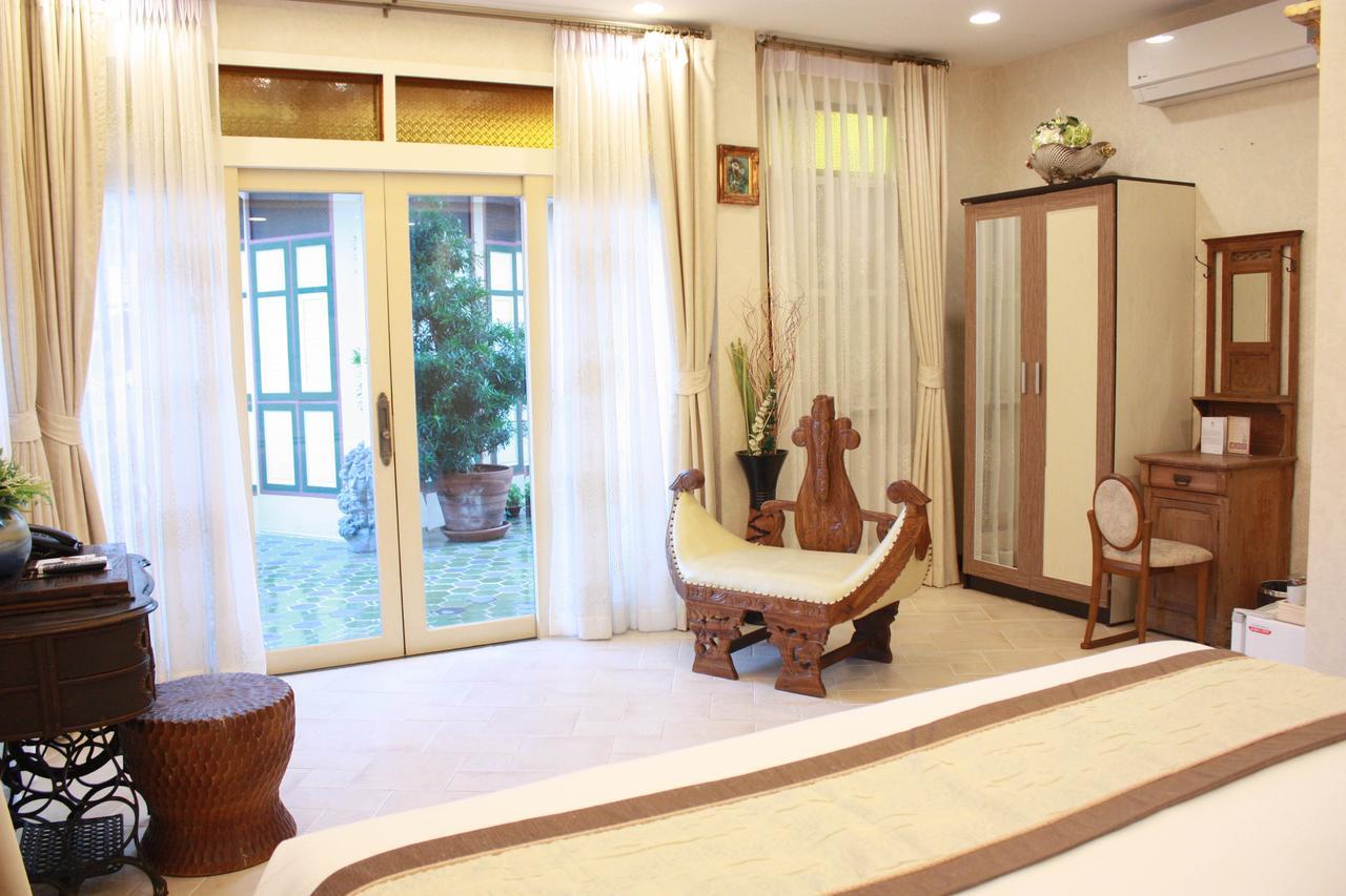 ชูชัยบุรี ศรีอัมพวา รีสอร์ท